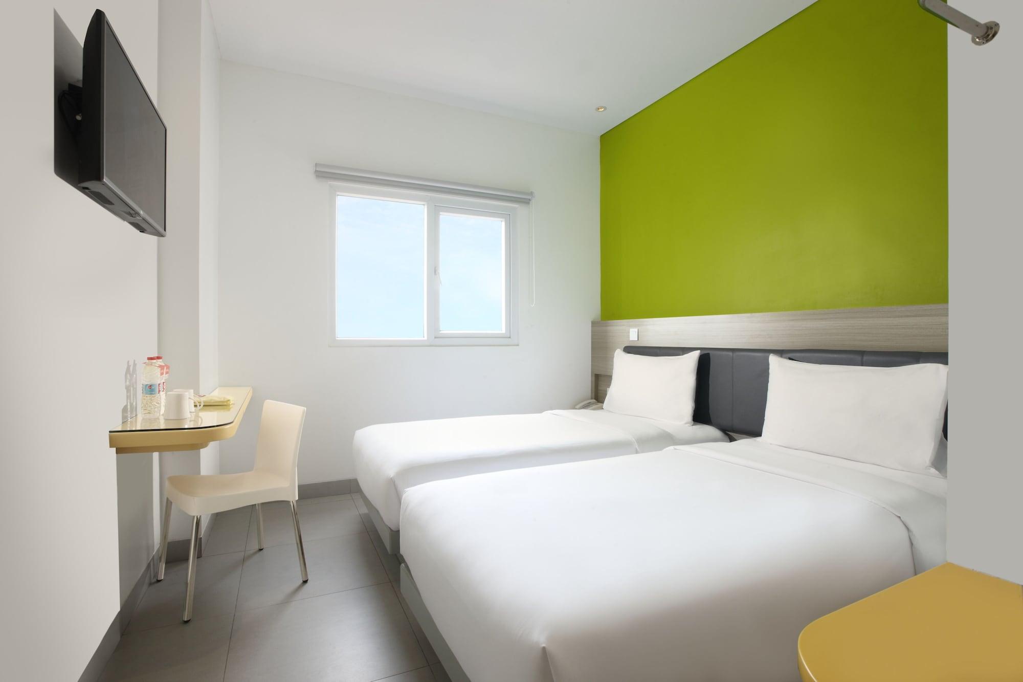 Amaris Hotel Margorejo Surabaya Exterior photo