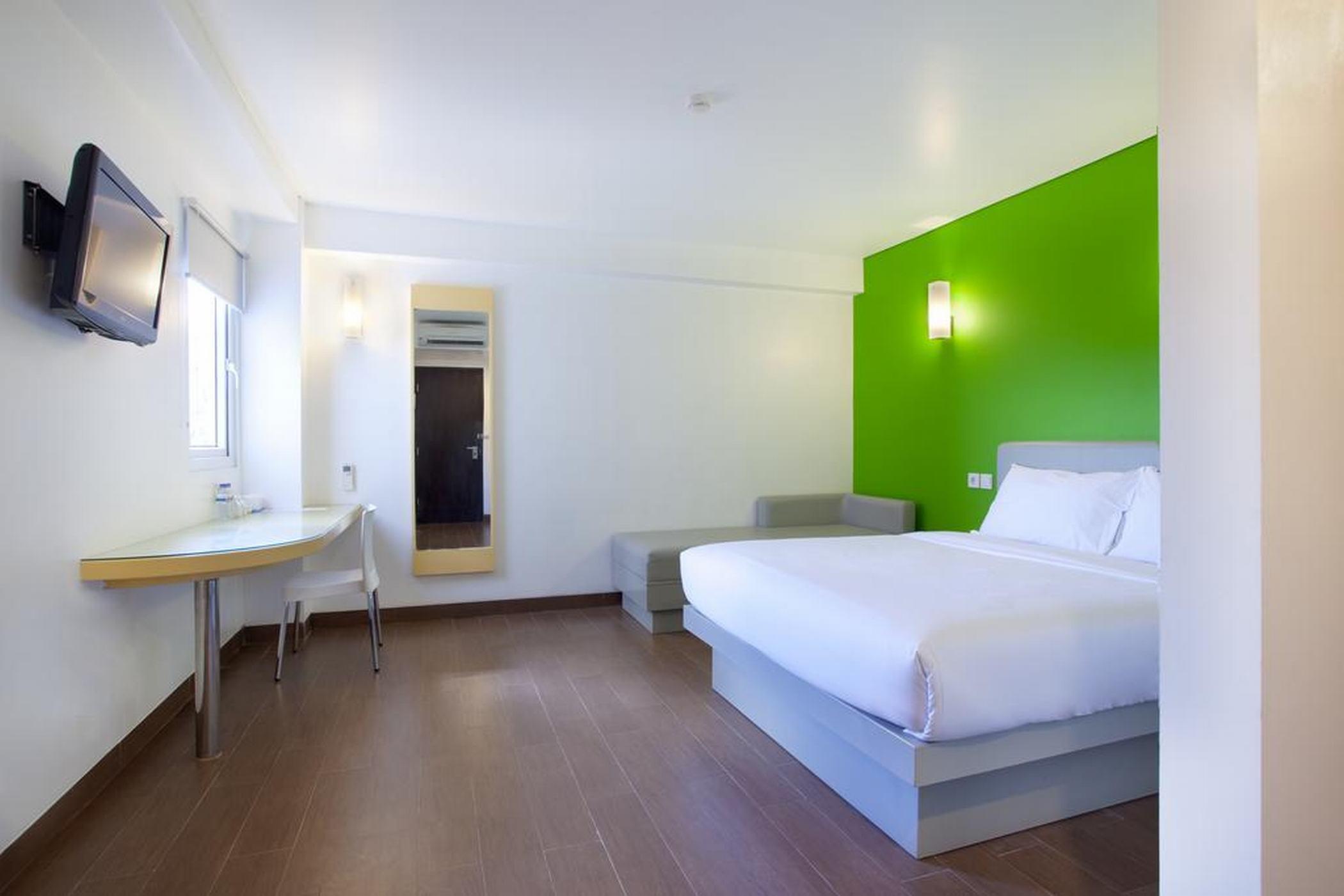Amaris Hotel Margorejo Surabaya Exterior photo